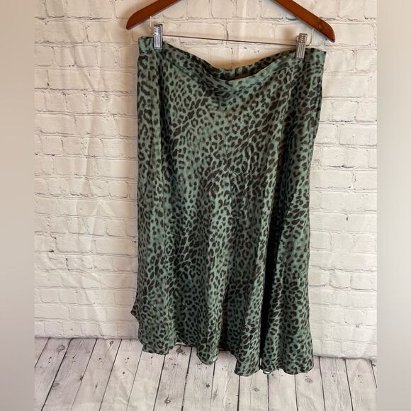 J.Jill Printed A-Line Midi Skirt in storm cloud Large Majestic Leopard - Picture 2 of 8